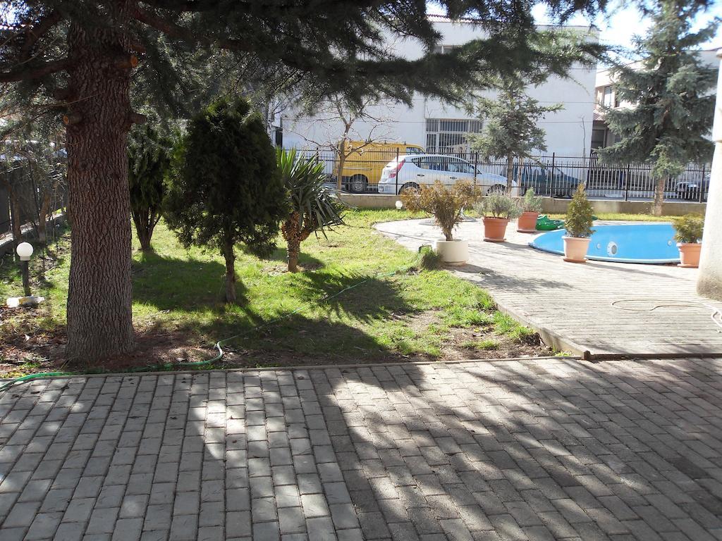 Apartments Ristak Охрид Екстер'єр фото