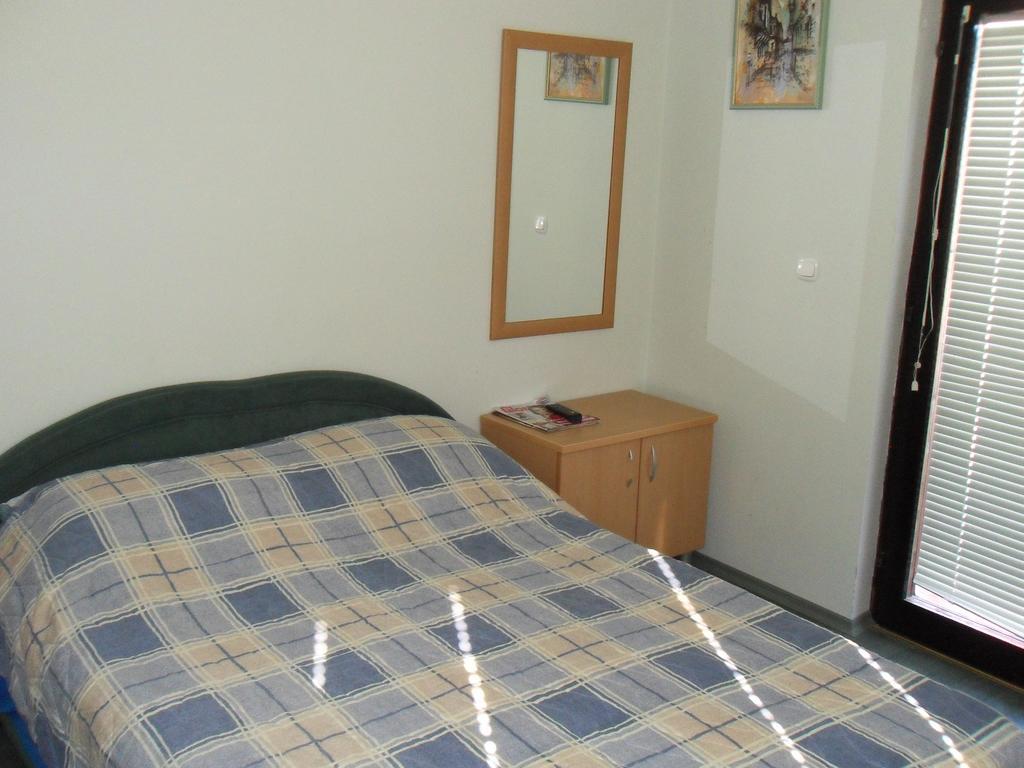 Apartments Ristak Охрид Екстер'єр фото