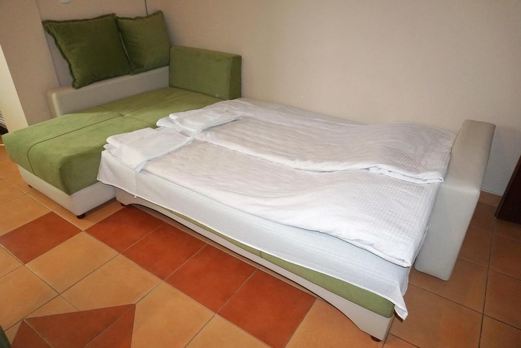 Apartments Ristak Охрид Екстер'єр фото