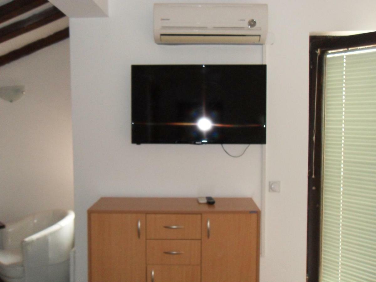 Apartments Ristak Охрид Екстер'єр фото