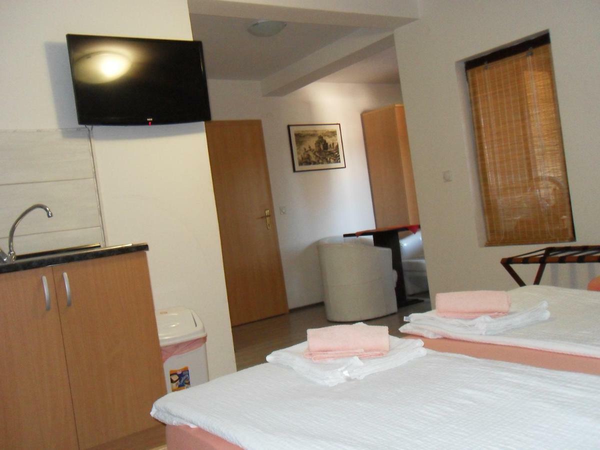 Apartments Ristak Охрид Екстер'єр фото